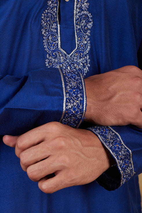 Veshbhoshaa Bluesaanchi Sunshine: Handwoven Embroidered Kurta Set Dark Blue