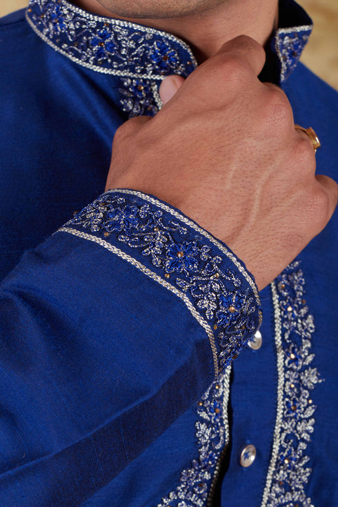 Veshbhoshaa Bluesaanchi Sunshine: Handwoven Embroidered Kurta Set Dark Blue