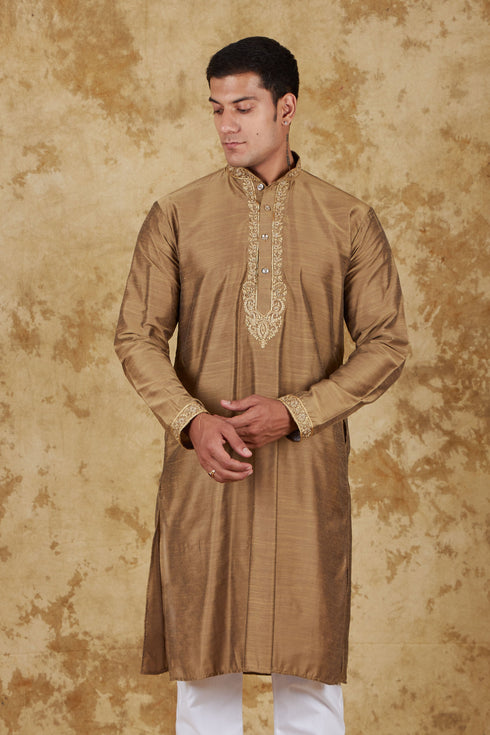 Veshbhoshaa Bluesaanchi Sunshine: Handwoven Embroidered Kurta Set Raw Umber
