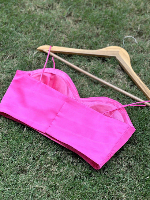 Vasthrlay Pink Satin Georgette Plain Saree