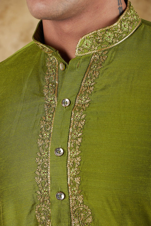 Veshbhoshaa Bluesaanchi Sunshine: Handwoven Embroidered Kurta Set Royal Green