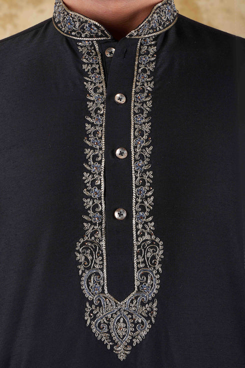 Veshbhoshaa Bluesaanchi Sunshine: Handwoven Embroidered Kurta Set Royal Black
