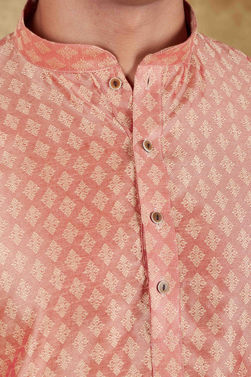 Veshbhoshaa Bluesaanchi Banarsi Silk Salmon Kurta Set