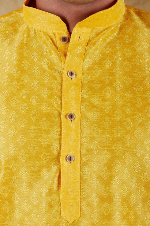 Veshbhoshaa Bluesaanchi Banarsi Silk Mango Kurta Set