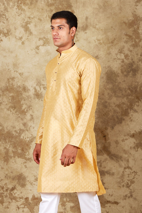 Veshbhoshaa Bluesaanchi Banarsi Silk Cream Kurta Set