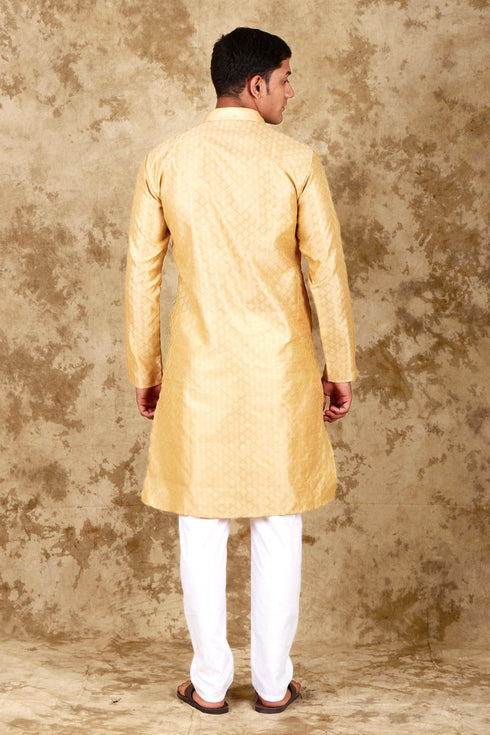 Veshbhoshaa Bluesaanchi Banarsi Silk Cream Kurta Set