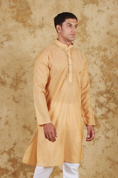 Veshbhoshaa Bluesaanchi Chanderi Silk Embroidered Kurta Set" Earth Yellow