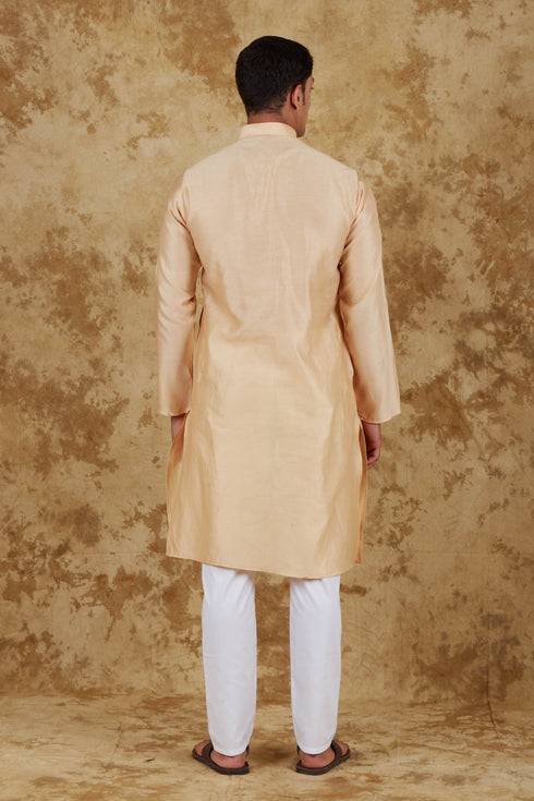 Veshbhoshaa Bluesaanchi Chanderi Silk Embroidered Kurta Set" Navajo White