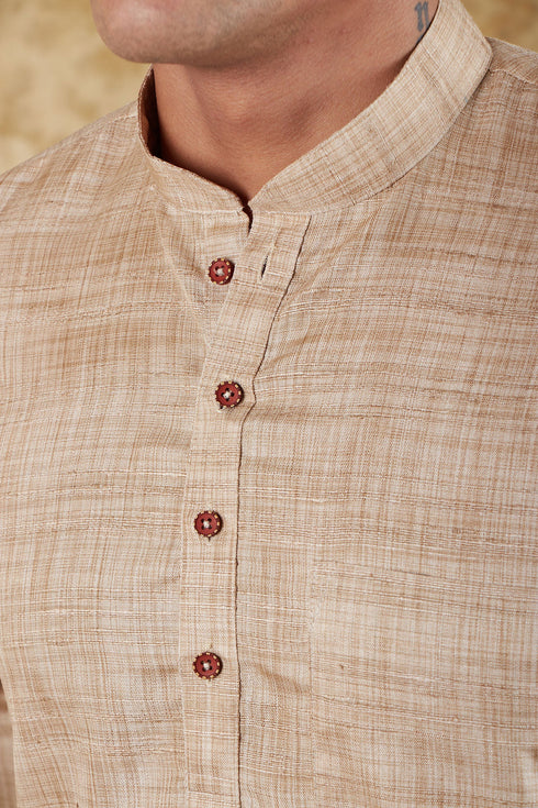 Veshbhoshaa Bluesaanchi Khaki Textured Men'S Kurta Set