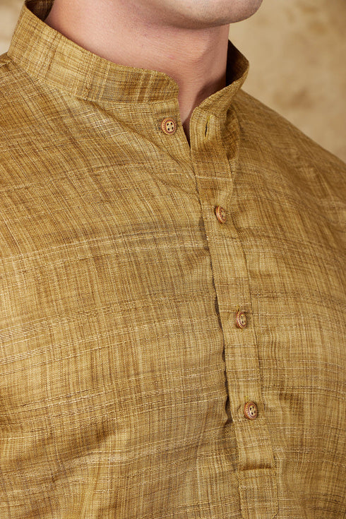 Veshbhoshaa Bluesaanchi Mustard Textured Men'S Kurta Set