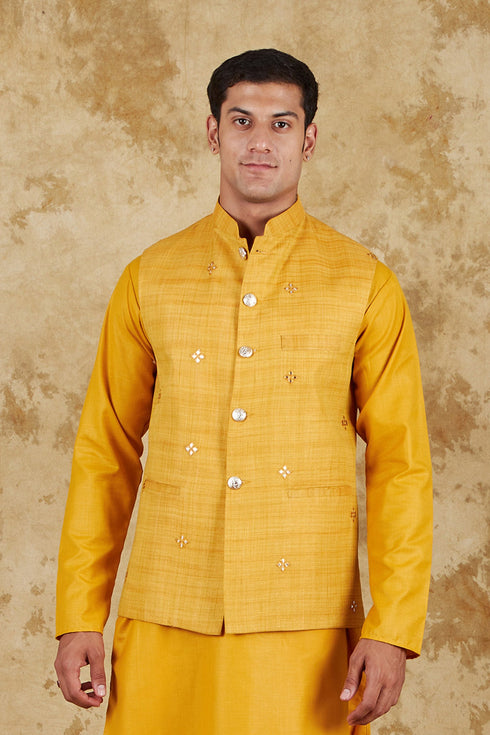Veshbhoshaa Bluesaanchi Men'S Cotton Blend Yellow Mirror Embroidered Waistcoat