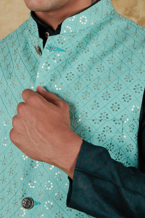 Veshbhoshaa Bluesaanchi Men'S Jacquard Mint Green Sequence Waistcoat