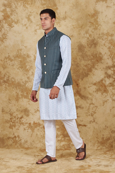 Veshbhoshaa Bluesaanchi Casual Grey Waistcoat Set
