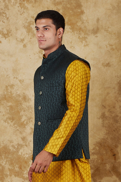 Veshbhoshaa Bluesaanchi Men'S Jacquard Dark Green Waistcoat
