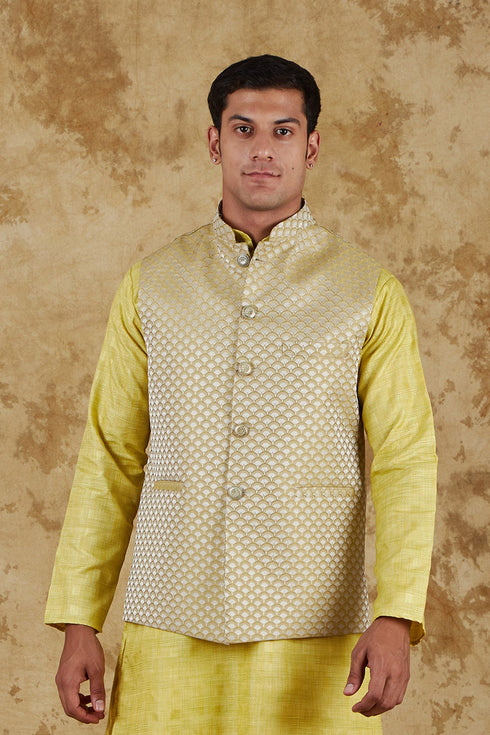 Veshbhoshaa Bluesaanchi Men'S Jacquard Yellow Waistcoat