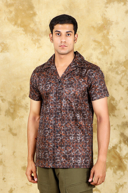 Veshbhoshaa Bluebird Cotton Blend Short Brown Printed Shirt For Men