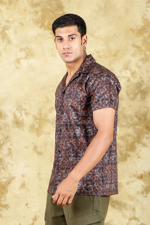 Veshbhoshaa Bluebird Cotton Blend Short Brown Printed Shirt For Men
