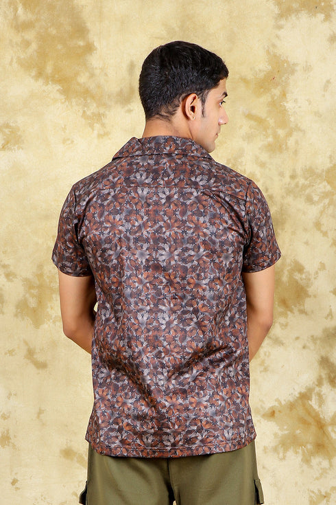 Veshbhoshaa Bluebird Cotton Blend Short Brown Printed Shirt For Men