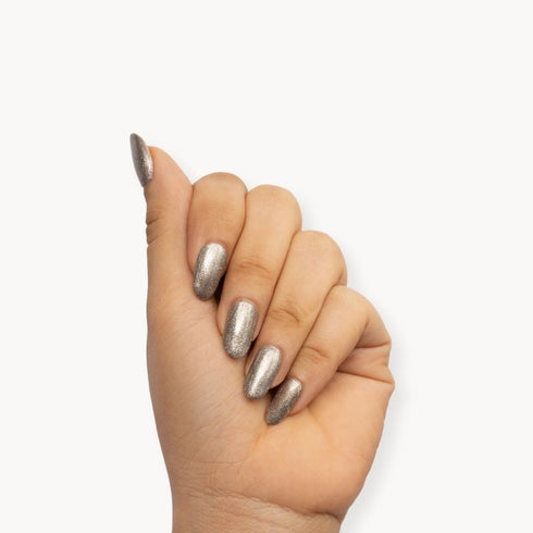 HYUE Chrome Glazed Nail Paint