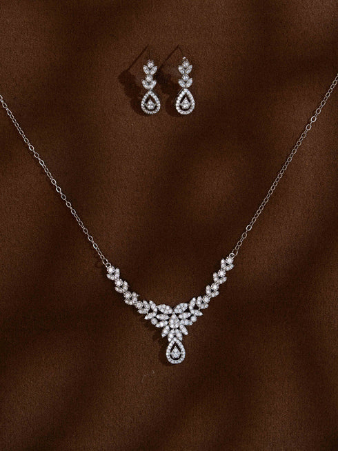 Zeraki Jewels Ishita Silver Necklace Set