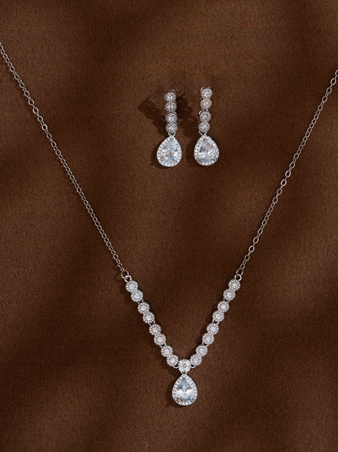 Zeraki Jewels Lumi Silver Necklace Set