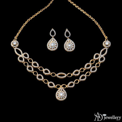 Lustrous Teardrop Elegance Necklace Set