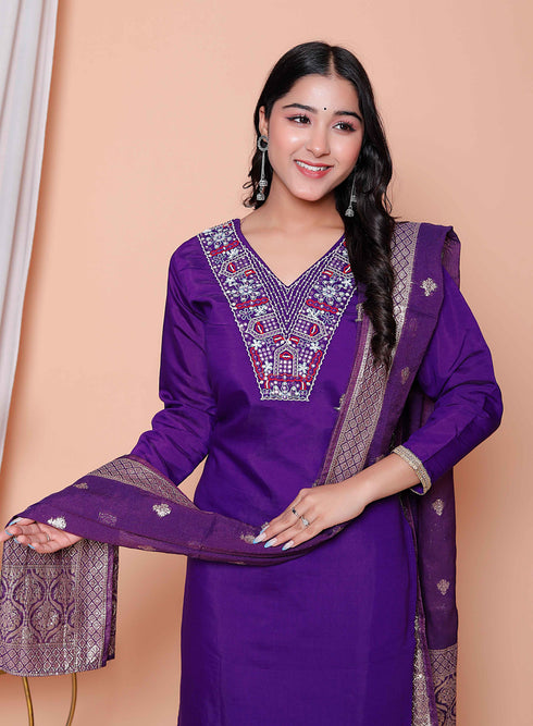 Miravan Womens Purple Muslin Stright kurta and palazzo with dupatta Suit set