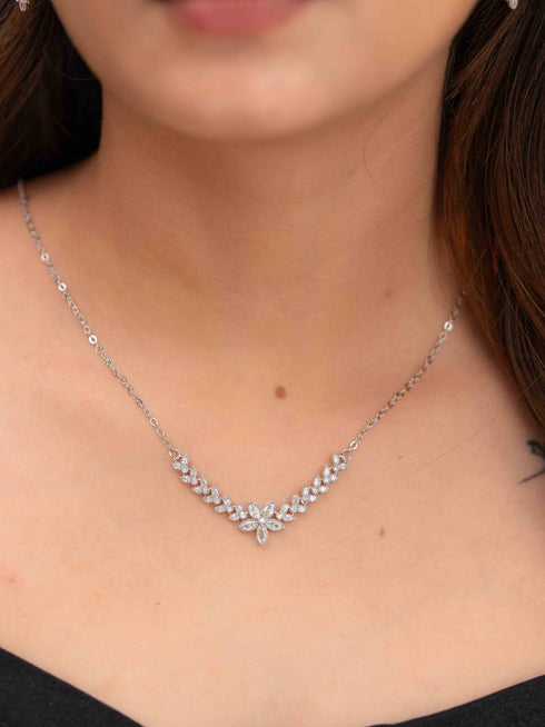 Zeraki Jewels Dazzle Silver Necklace Set