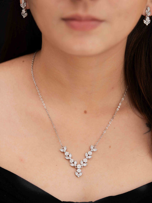 Zeraki Jewels Taruni Silver Necklace Set