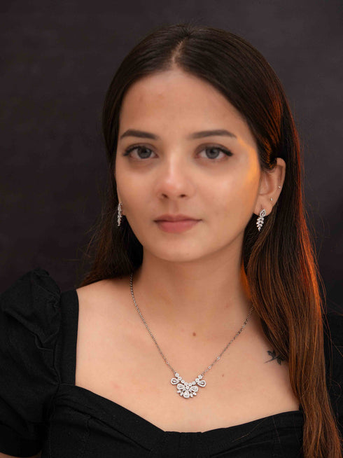 Zeraki Jewels Esha Silver Necklace Set