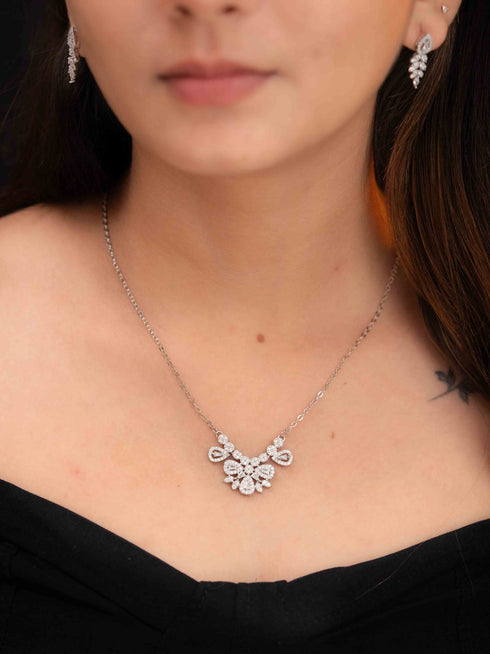 Zeraki Jewels Esha Silver Necklace Set