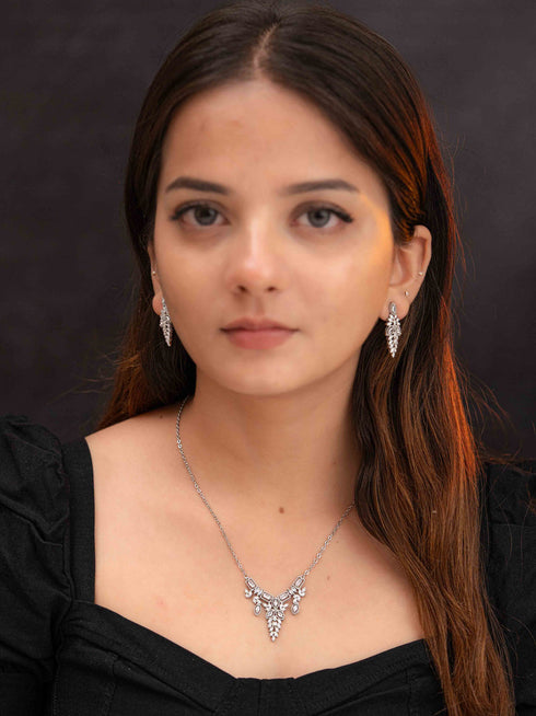 Zeraki Jewels Nia Silver Necklace Set