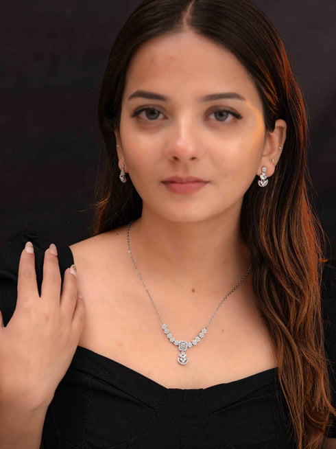 Zeraki Jewels Suman Silver Necklace Set