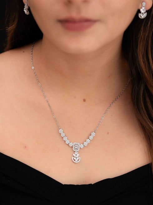 Zeraki Jewels Suman Silver Necklace Set