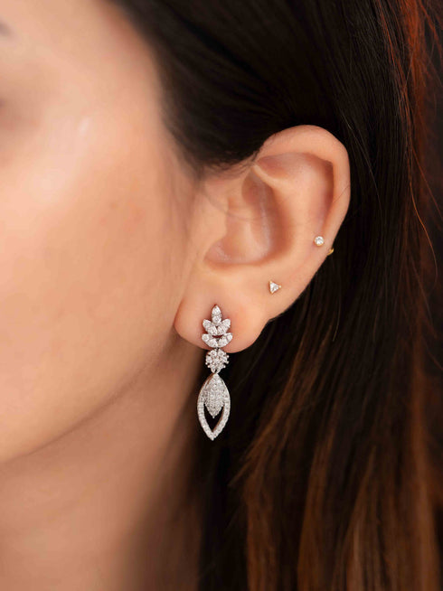 Zeraki Jewels Leaf Grace Silver Necklace Set