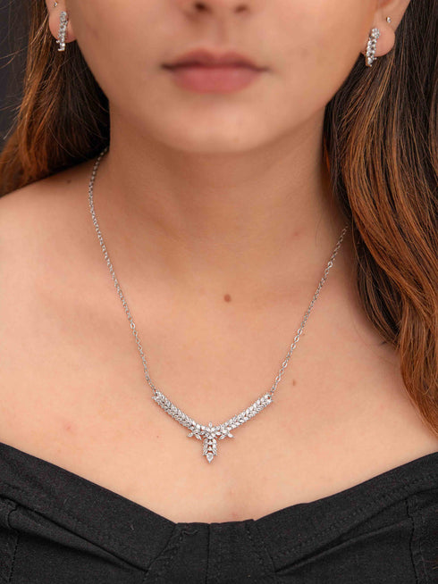 Zeraki Jewels Anvi Silver Necklace Set