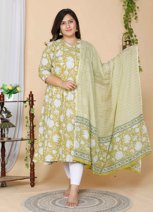 Miravan Womens Yellow Plus Size Floral Anarkali Kurta With Dupatta