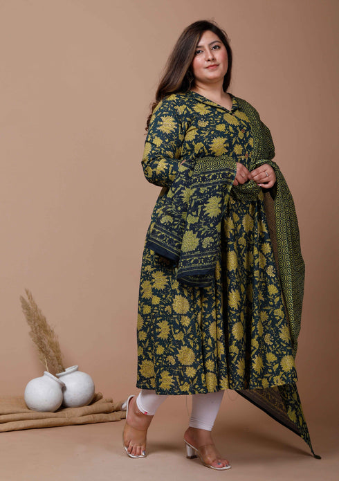 Miravan Womens Plus Size Floral Green Printed Cotton Anarkali Kurta With Dupatta