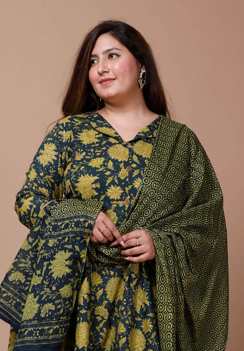 Miravan Womens Plus Size Floral Green Printed Cotton Anarkali Kurta With Dupatta