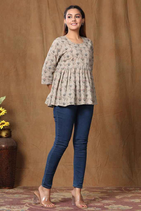 Miravan Womens Beige Printed Short Top
