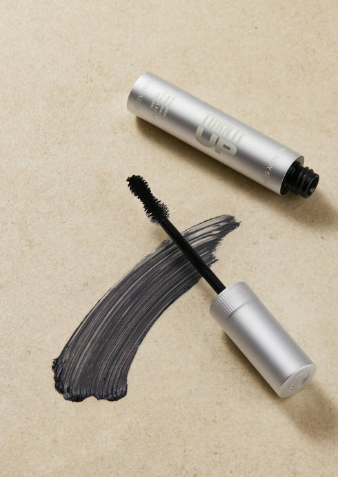 The Body Shop Turn It Up Mascara 01 Black