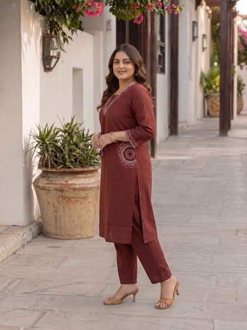 Miravan Womens Plus Size Brown Straight Kurta Set