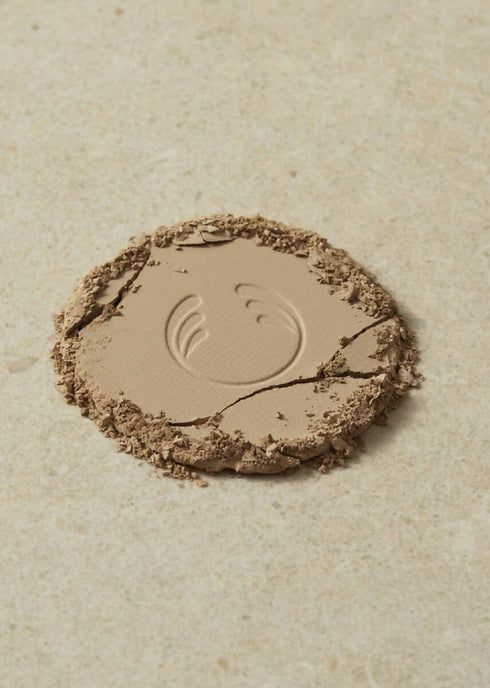 The Body Shop Tea Tree Face Base Tan 1W