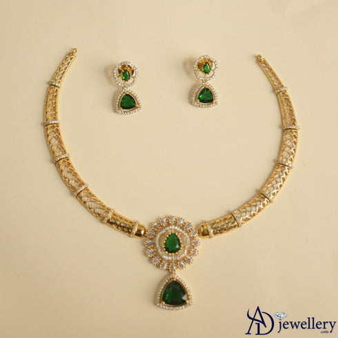 Regal Emerald Collar Necklace Set