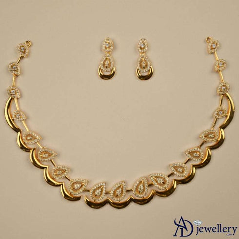 Regal Leaf Sparkle Necklace Set