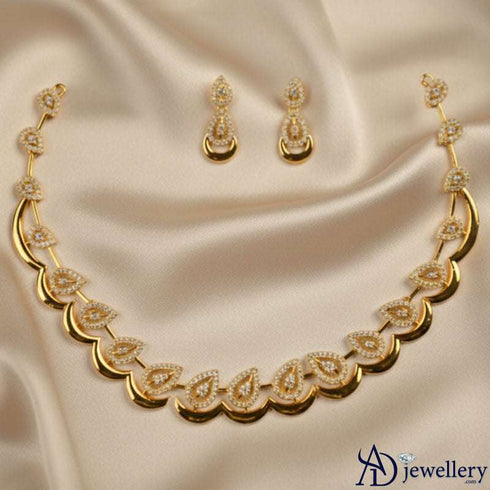 Regal Leaf Sparkle Necklace Set