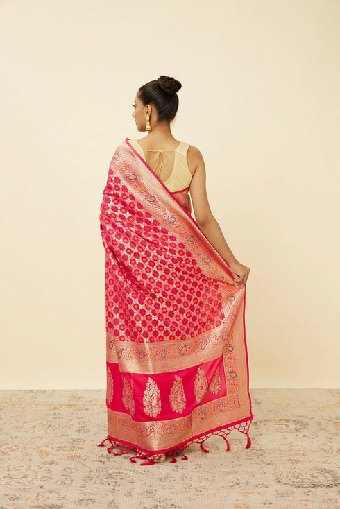 Mohey Ruby Pink Paisley Patterned Saree