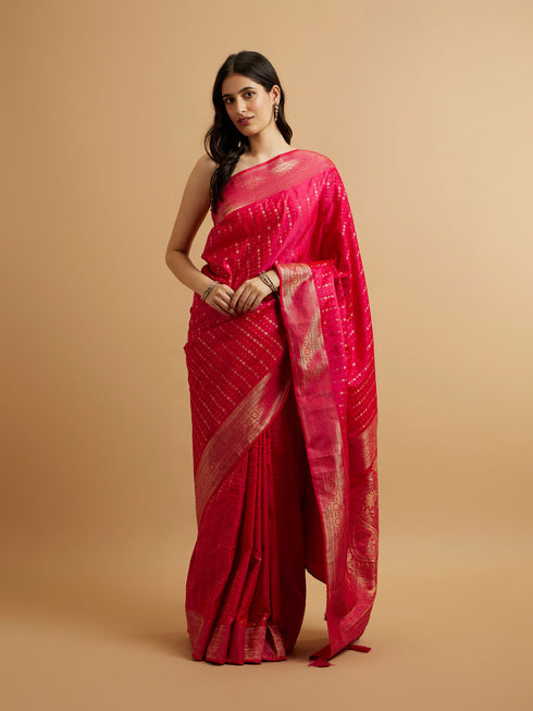 Mohey Rani Pink Floral Buta Patterned Saree