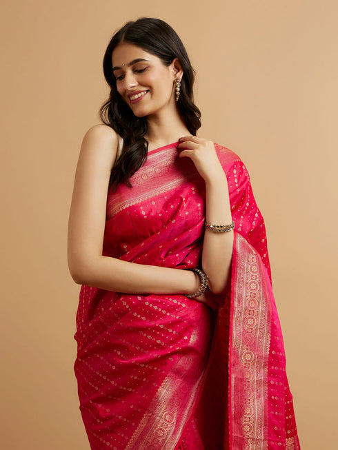 Mohey Rani Pink Floral Buta Patterned Saree