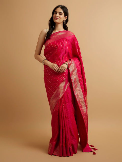 Mohey Rani Pink Floral Buta Patterned Saree